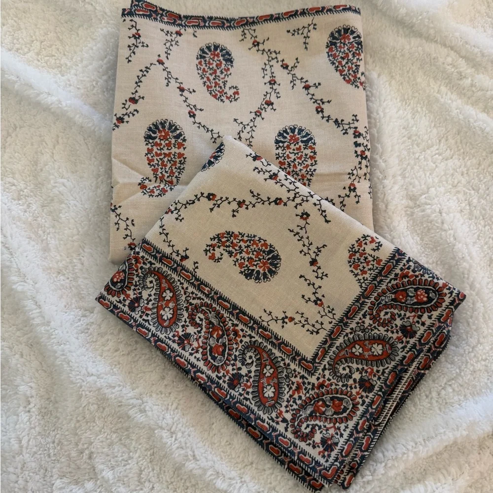 Pottery Barn Quinn Paisley Linen-Cotton Pillow Shams – 1 King & 1 Standard